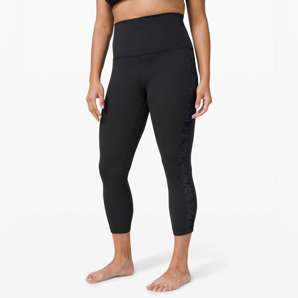Lululemon Align Super High-Rise Crop *Crushed Velvet
Black special edition - Picture 3 of 13
